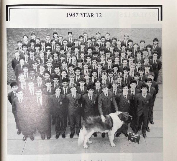 Group photo of the St Bernard's Class of 1987 - featuring mascot Bernie